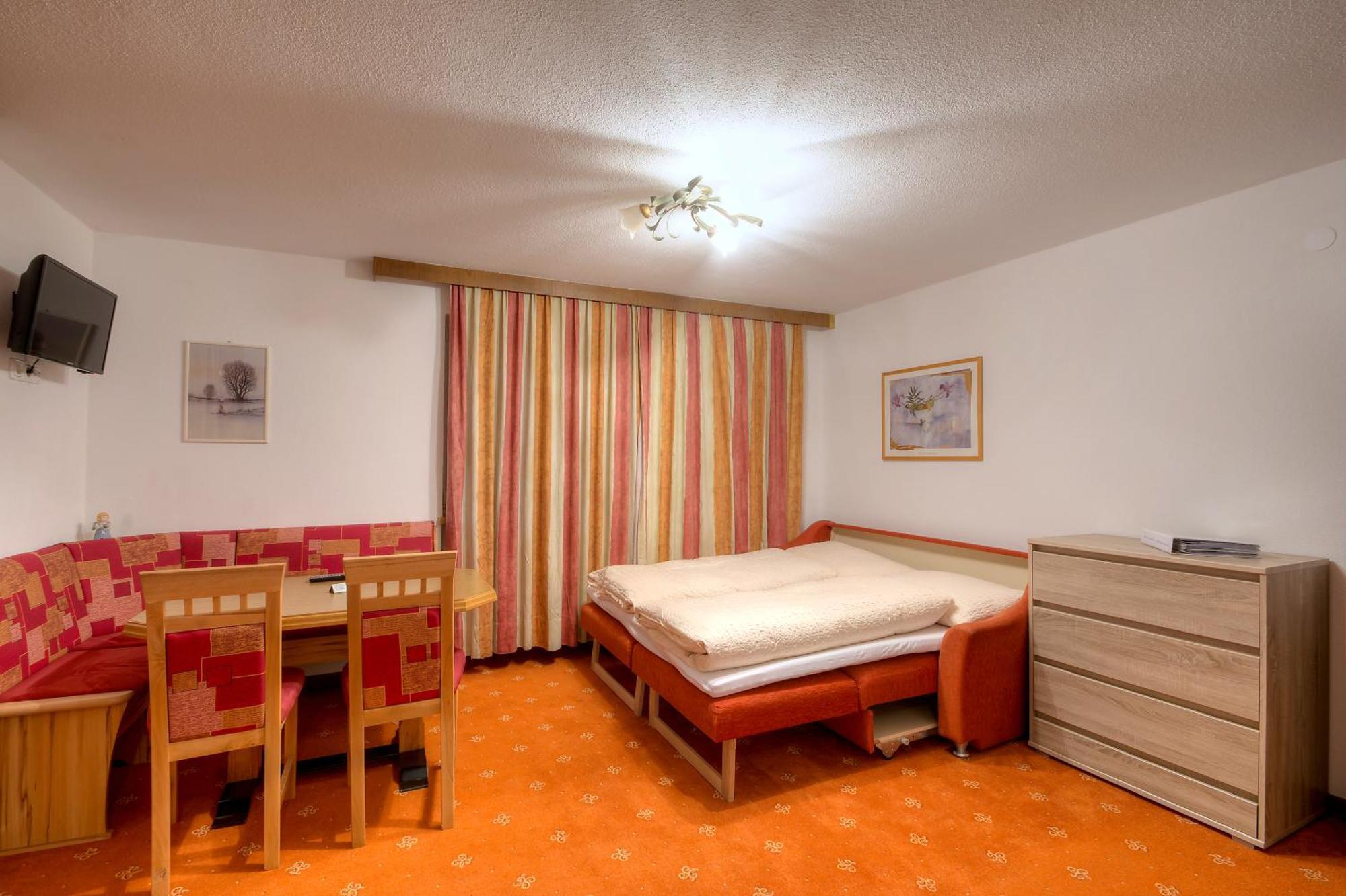 Ferienhaus Bergkristall Pettneu am Arlberg Rom bilde
